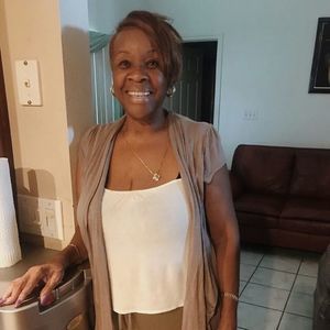 Meet your Posher, Lena